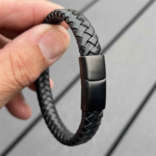 Mini-Major-Armband aus Leder mit schwarzer Farbe.